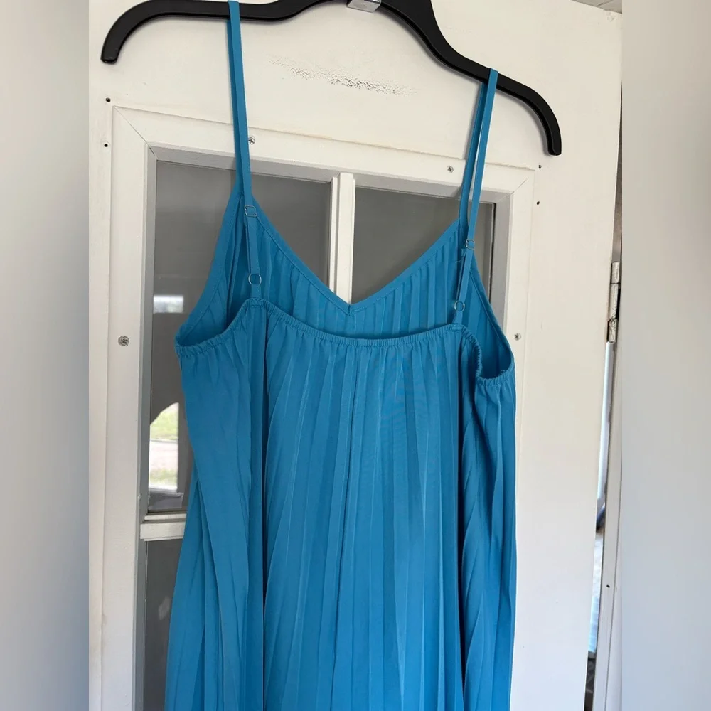 SHEIN Turquoise Pleated Spaghetti-Strap Maxi Dress - Picture 3 of 5